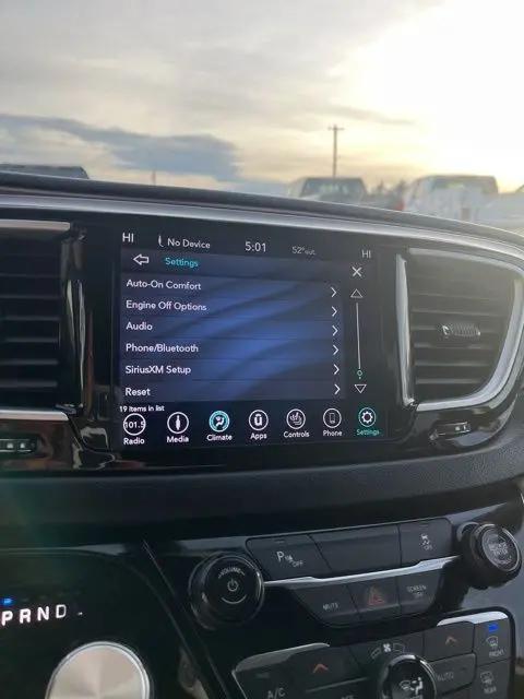 2019 Chrysler Pacifica Hybrid Touring L