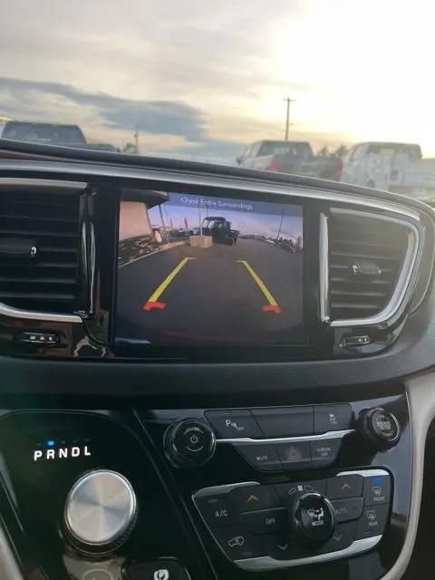 2019 Chrysler Pacifica Hybrid Touring L
