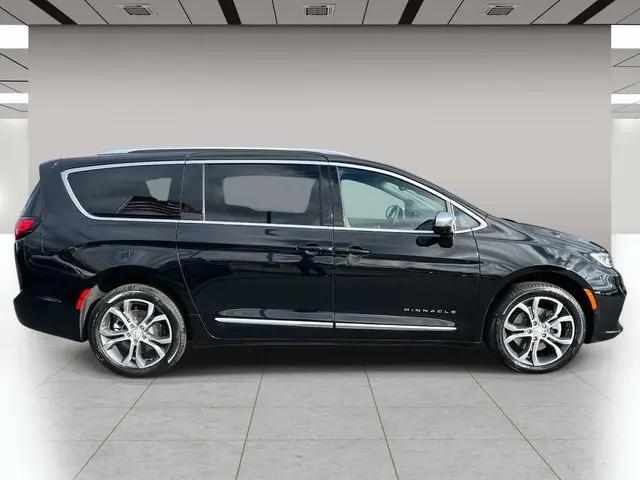 2026 Chrysler Pacifica Pinnacle AWD