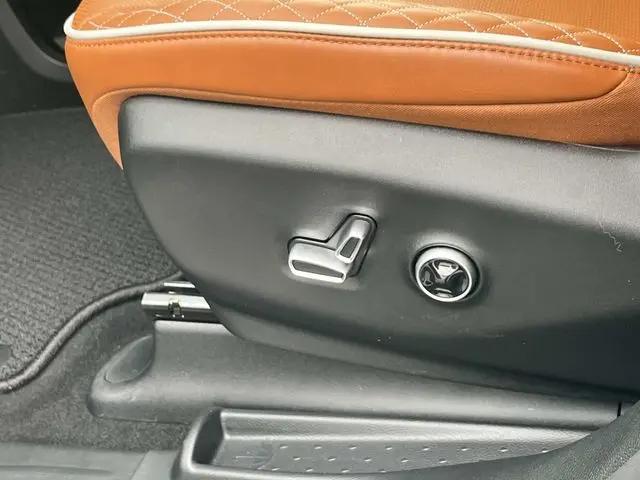 2026 Chrysler Pacifica Pinnacle AWD