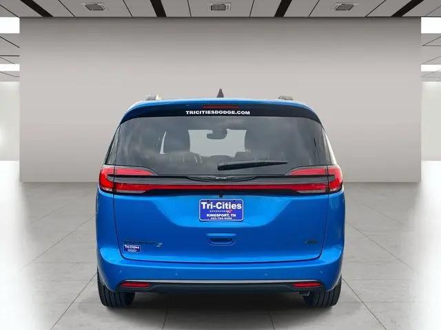 2026 Chrysler Pacifica Select AWD