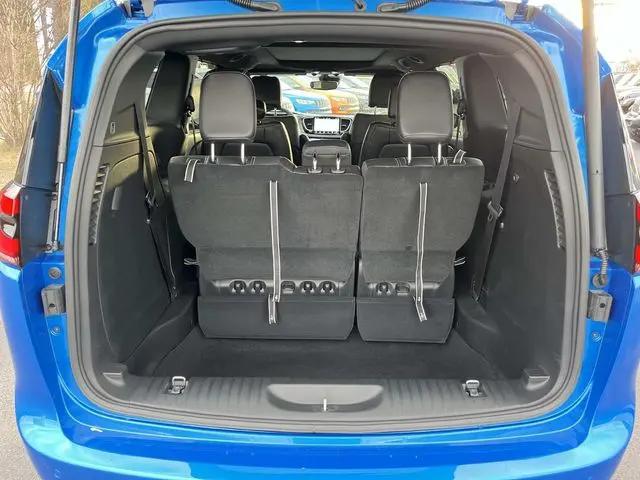 2026 Chrysler Pacifica Select AWD