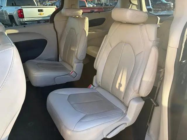 2021 Chrysler Pacifica Touring L