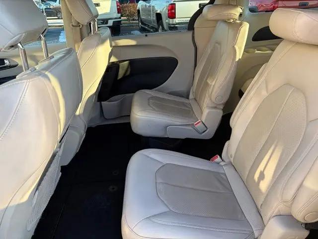 2021 Chrysler Pacifica Touring L