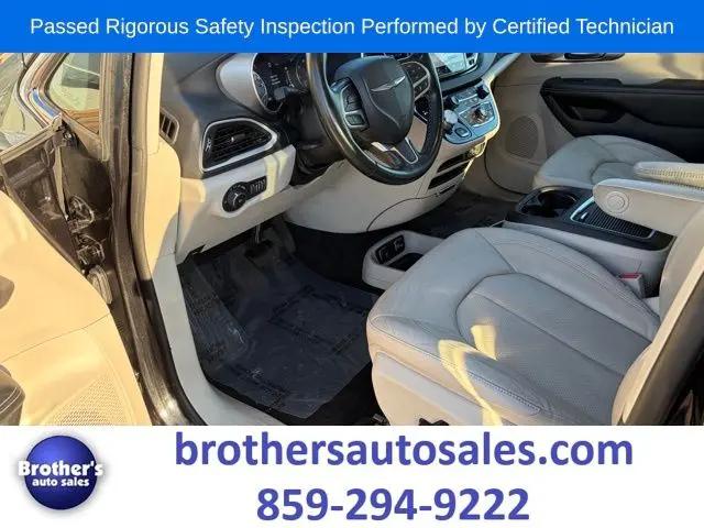 2021 Chrysler Pacifica Touring L