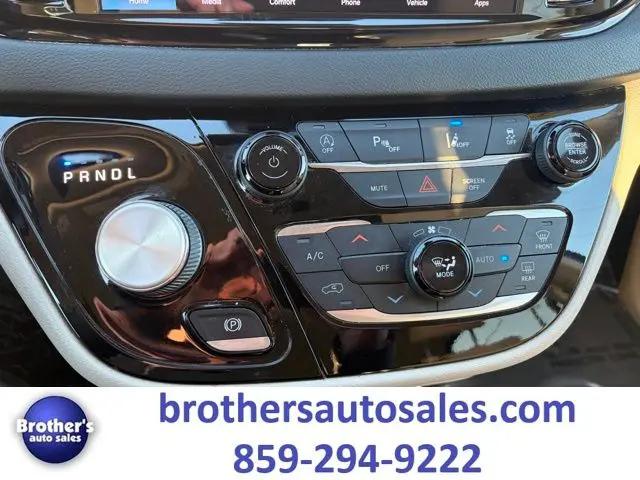 2021 Chrysler Pacifica Touring L