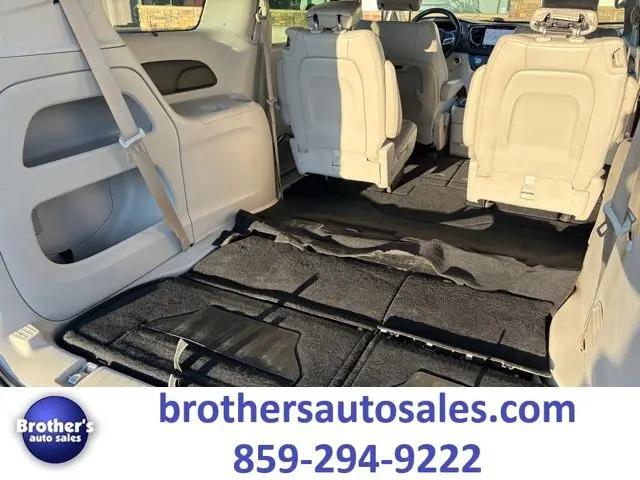 2021 Chrysler Pacifica Touring L