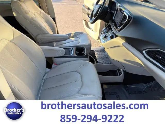 2021 Chrysler Pacifica Touring L