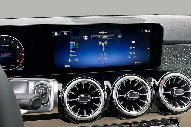 2026 Mercedes-Benz GLB 4MATIC