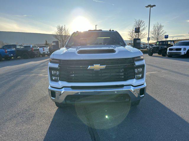 2026 Chevrolet Silverado 3500HD Crew Cab, Long Bed, WT Dual Rear Wheel, RWD
