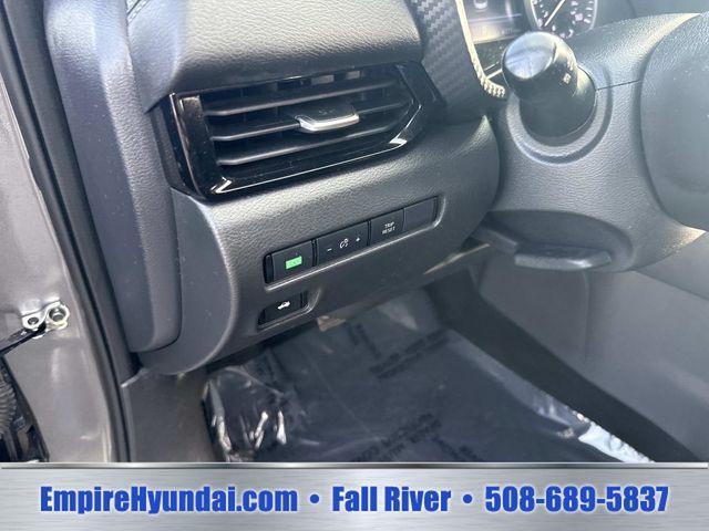 2024 Nissan Sentra SV Xtronic CVT