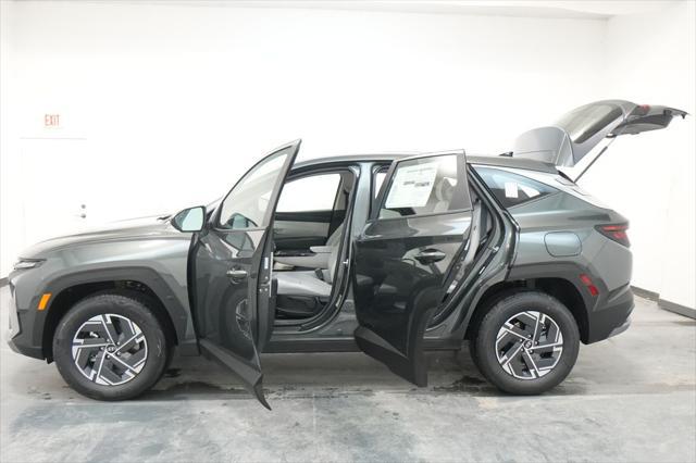 2026 Hyundai Tucson Hybrid Blue SE