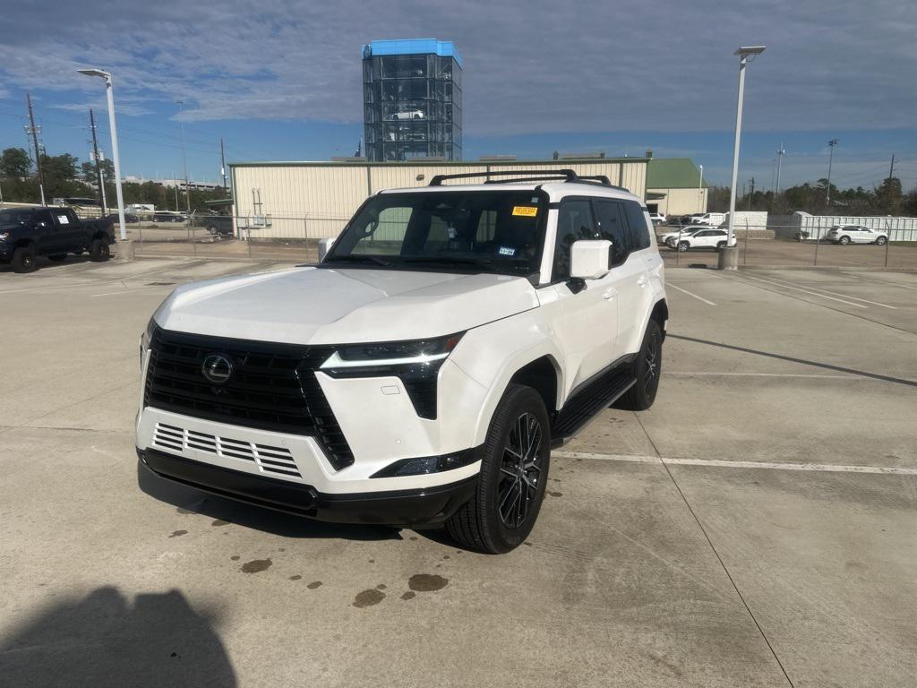 2024 Lexus GX Premium's photo