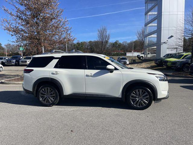 2022 Nissan Pathfinder SL 2WD