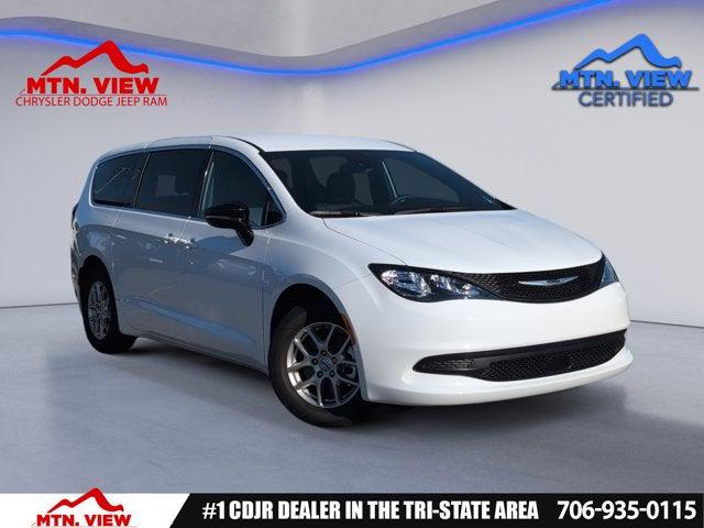 2025 Chrysler Voyager LX