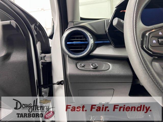 2025 Chevrolet Trax FWD LT