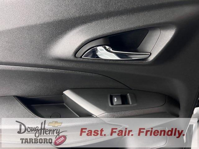 2025 Chevrolet Trax FWD LT