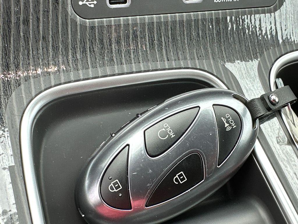New 2026 White Hyundai Calligraphy FWD image 34