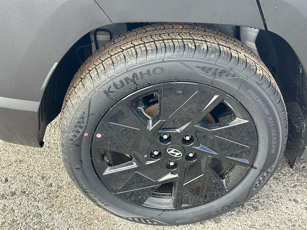 New 2026 White Hyundai SEL Sport FWD image 18