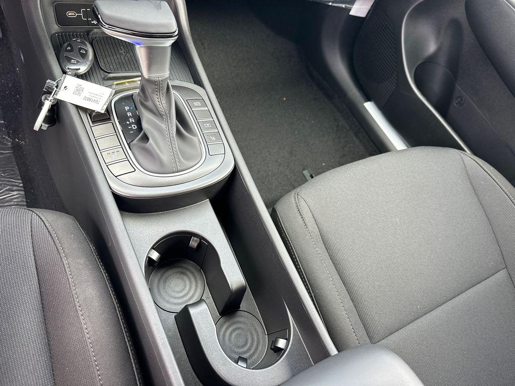 New 2026 White Hyundai SEL Sport FWD image 32