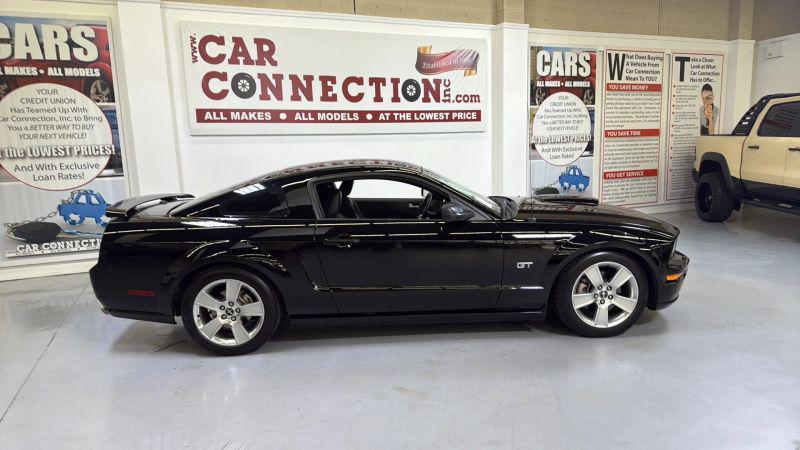 2007 Ford Mustang GT Deluxe