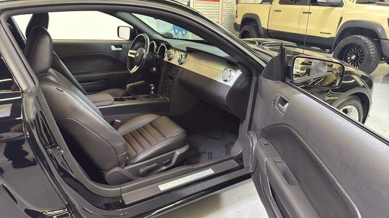 2007 Ford Mustang GT Deluxe