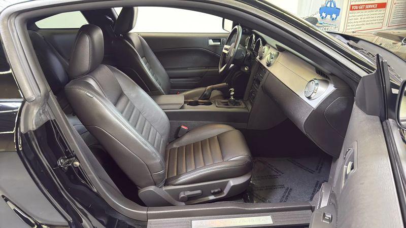 2007 Ford Mustang GT Deluxe