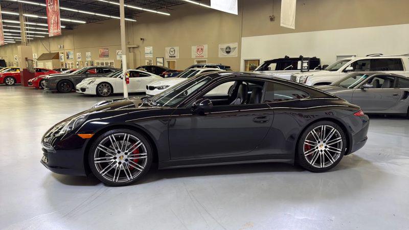 2015 Porsche 911 Carrera 4S
