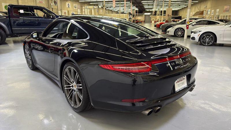 2015 Porsche 911 Carrera 4S