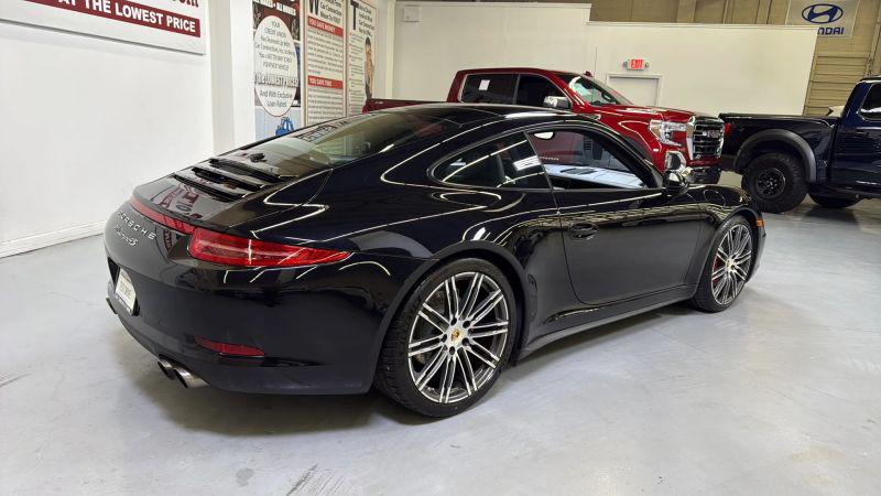2015 Porsche 911 Carrera 4S