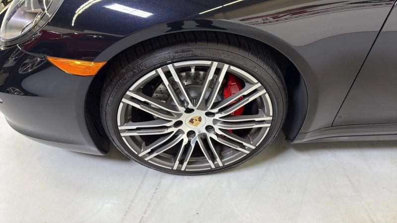2015 Porsche 911 Carrera 4S