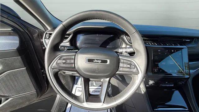 2023 Jeep Grand Cherokee Laredo 4x4