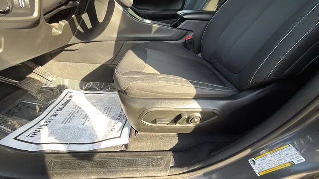 2023 Jeep Grand Cherokee Laredo 4x4