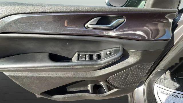 2023 Jeep Grand Cherokee Laredo 4x4