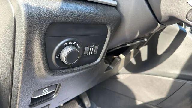 2023 Jeep Grand Cherokee Laredo 4x4