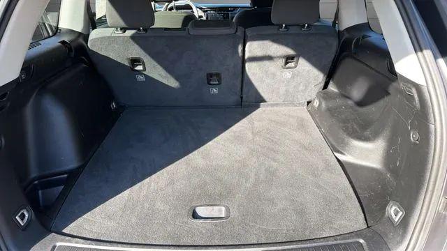 2023 Jeep Grand Cherokee Laredo 4x4