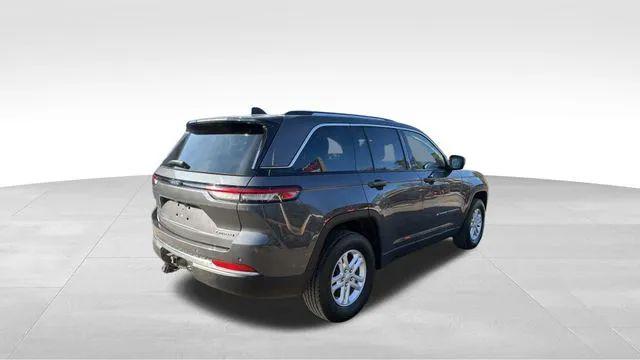 2023 Jeep Grand Cherokee Laredo 4x4