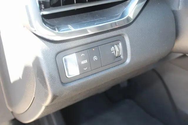 2026 GMC Acadia Elevation FWD