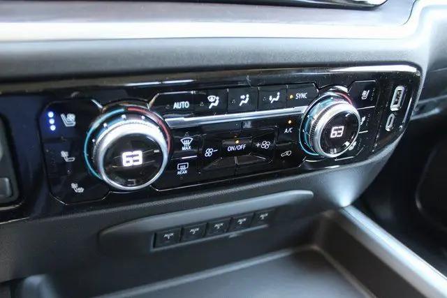 2026 GMC Sierra 2500HD Crew Cab, Standard Bed, SLT, 4WD