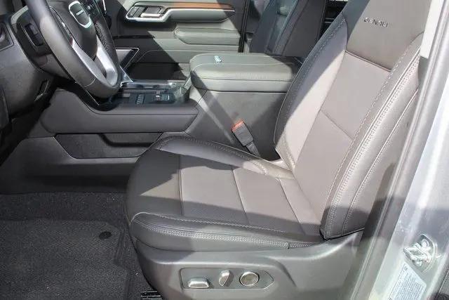 2026 GMC Sierra 2500HD Crew Cab, Standard Bed, Denali, 4WD