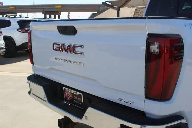 2026 GMC Sierra 2500HD Crew Cab, Standard Bed, SLT, 4WD