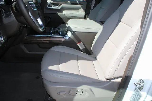 2026 GMC Sierra 2500HD Crew Cab, Standard Bed, SLT, 4WD