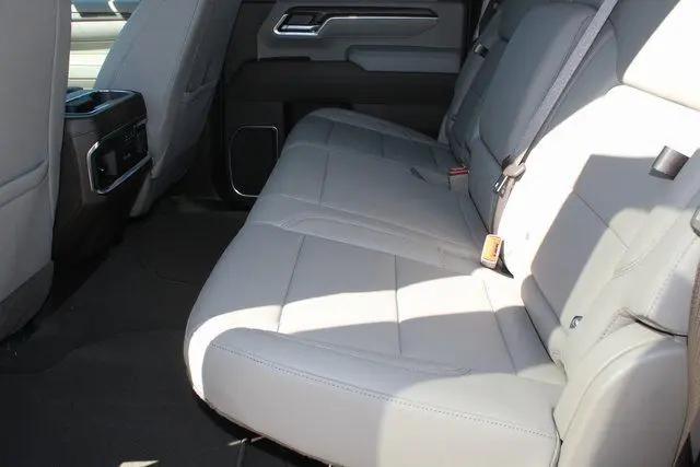 2026 GMC Sierra 2500HD Crew Cab, Standard Bed, SLT, 4WD