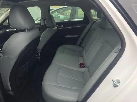 2022 Kia K5 EX
