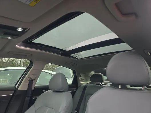 2022 Kia K5 EX