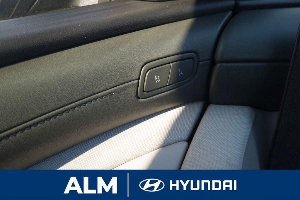 New 2026 Gray HYUNDAI Limited FWD image 33