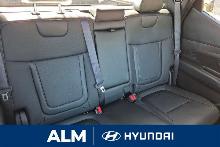 New 2026 Gray HYUNDAI SEL Activity FWD image 18