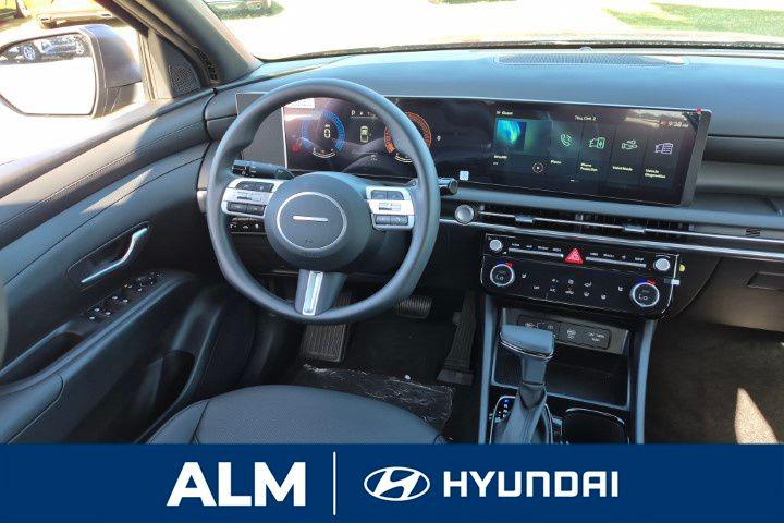 New 2026 Gray HYUNDAI SEL Activity FWD image 21