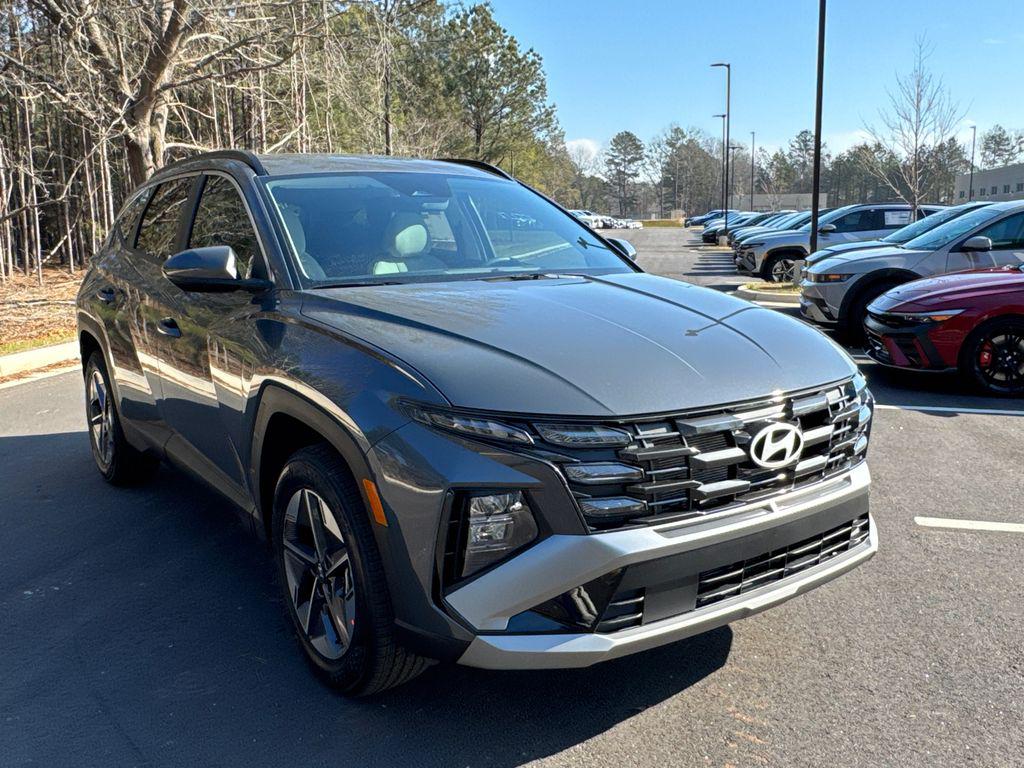 New 2026 Gray HYUNDAI SEL FWD image 8