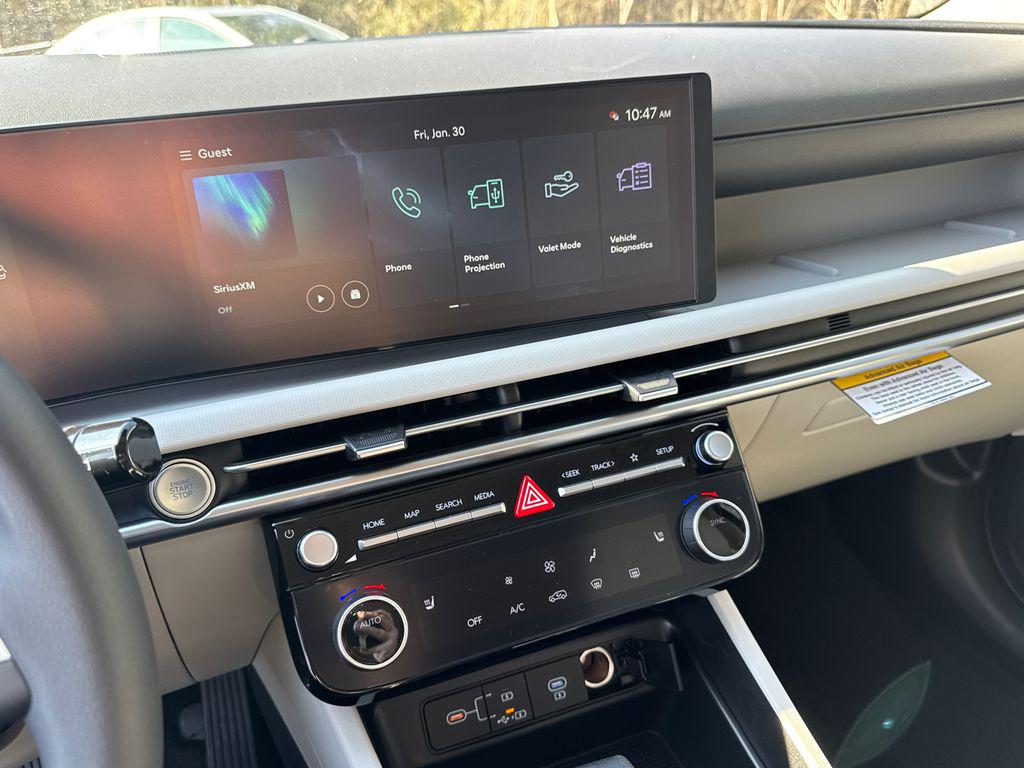 New 2026 Gray HYUNDAI SEL FWD image 19